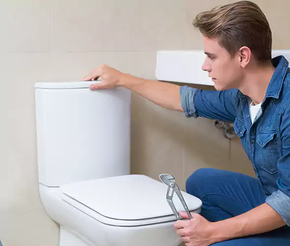 Expert Plumber for Toilet Replacement in Muncie, IN: Schedule Affordable Toilet Replacement Services with Us